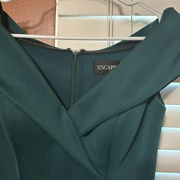 XSCAPE Women's Off-The-Shoulder Midi Dress - Picture 3 of 7